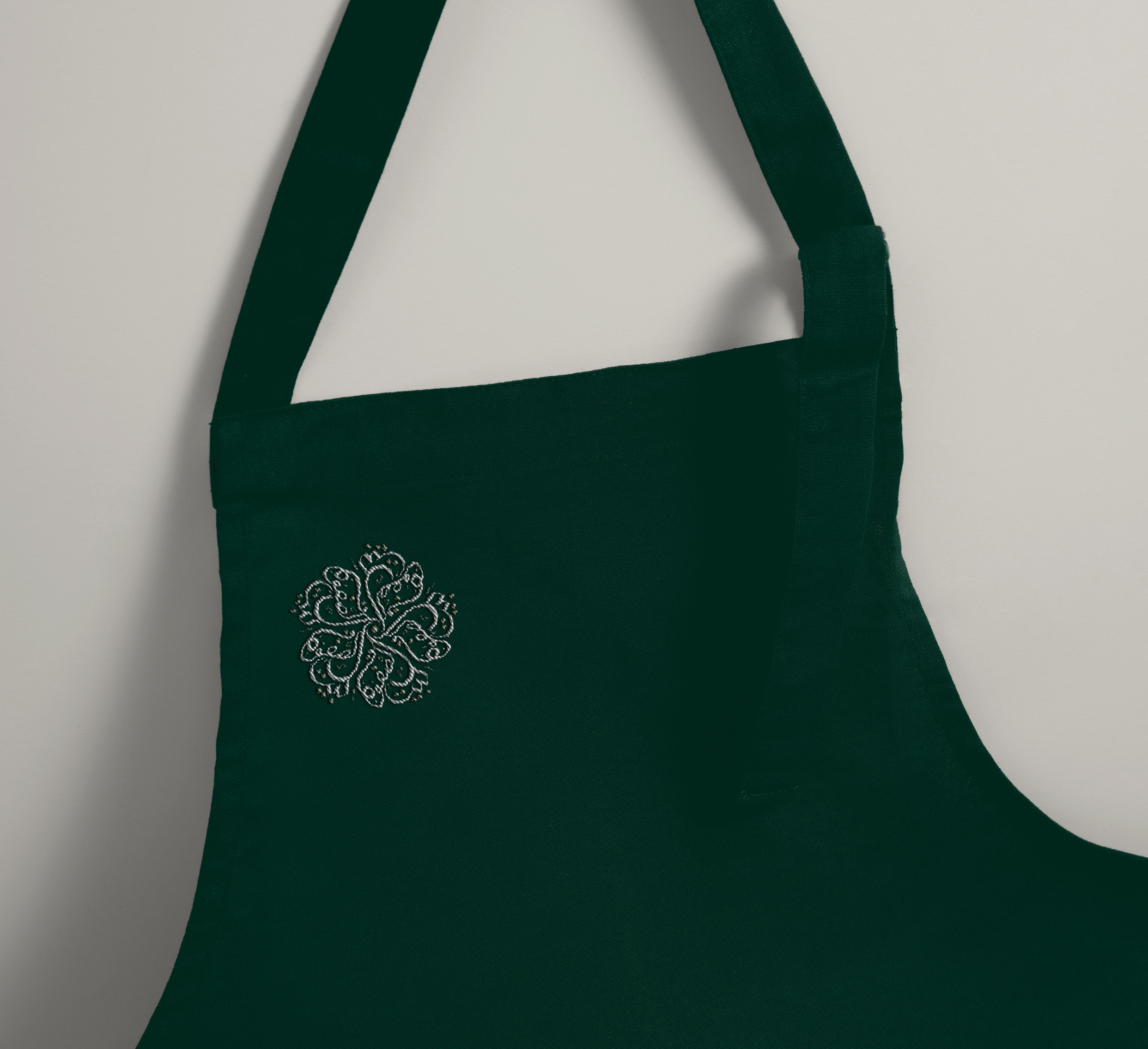 BAS_LOGO MOCKUP_APRON-1